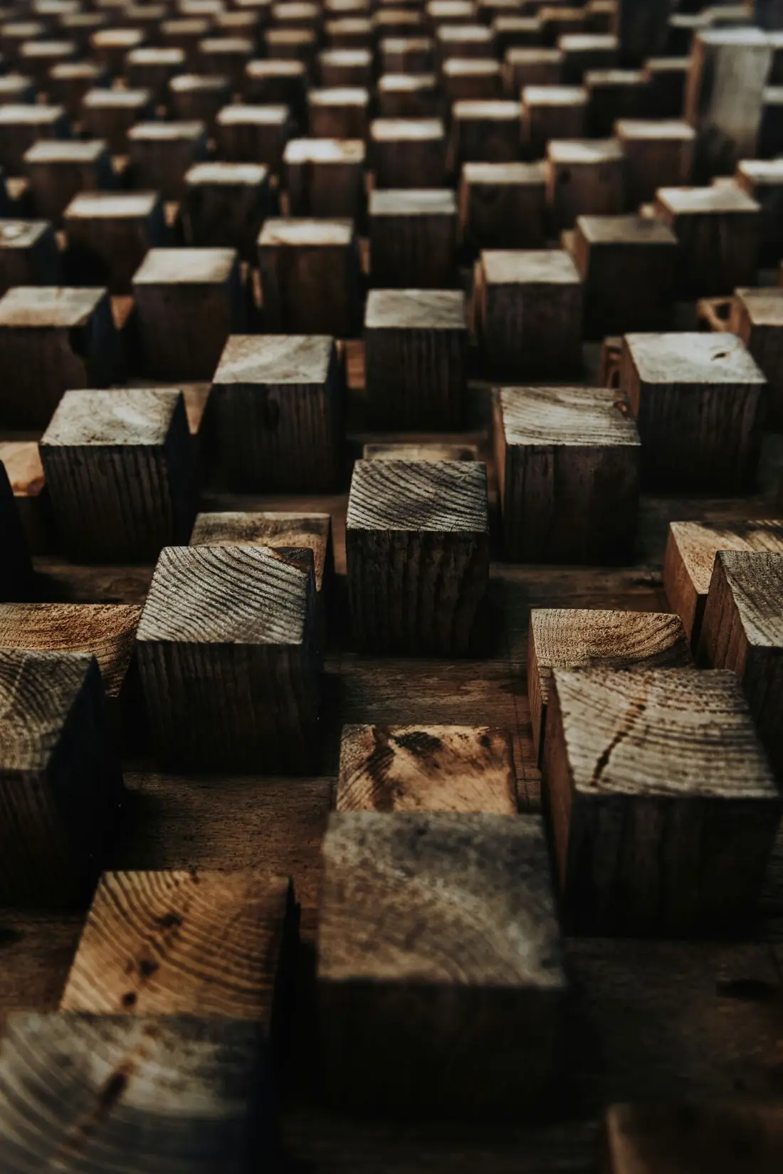 Bloques modulares de madera apilados