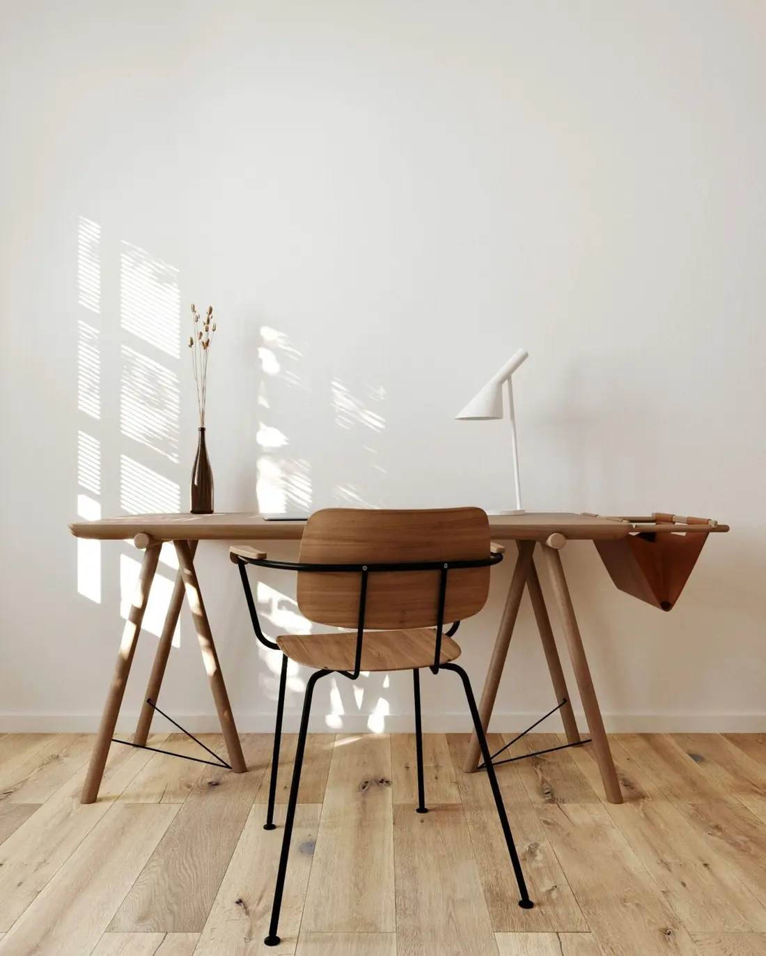 Optimización de espacios de trabajo en casa — THD Smart Living Escritorio minimalista con silla de diseño